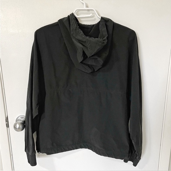 Aritzia Babaton Arrow Half-Zip Anorak Hooded Wind Breaker Jacket Black Medium - Picture 4 of 10
